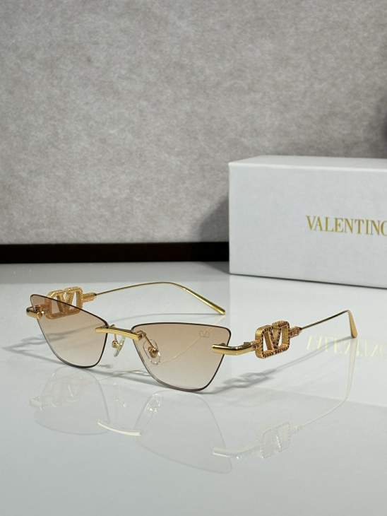 Picture of Valentino Sunglasses _SKUfw75840960fw